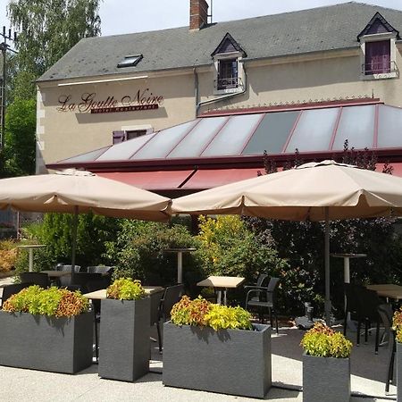 Hotel Restaurant La Goutte Noire Chateaumeillant Exterior photo